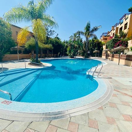 Oasis Apartment Михас Экстерьер фото